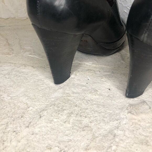 Indigo by Clarks black leather/patent leather low booties sz 10 - Picture 9 of 9